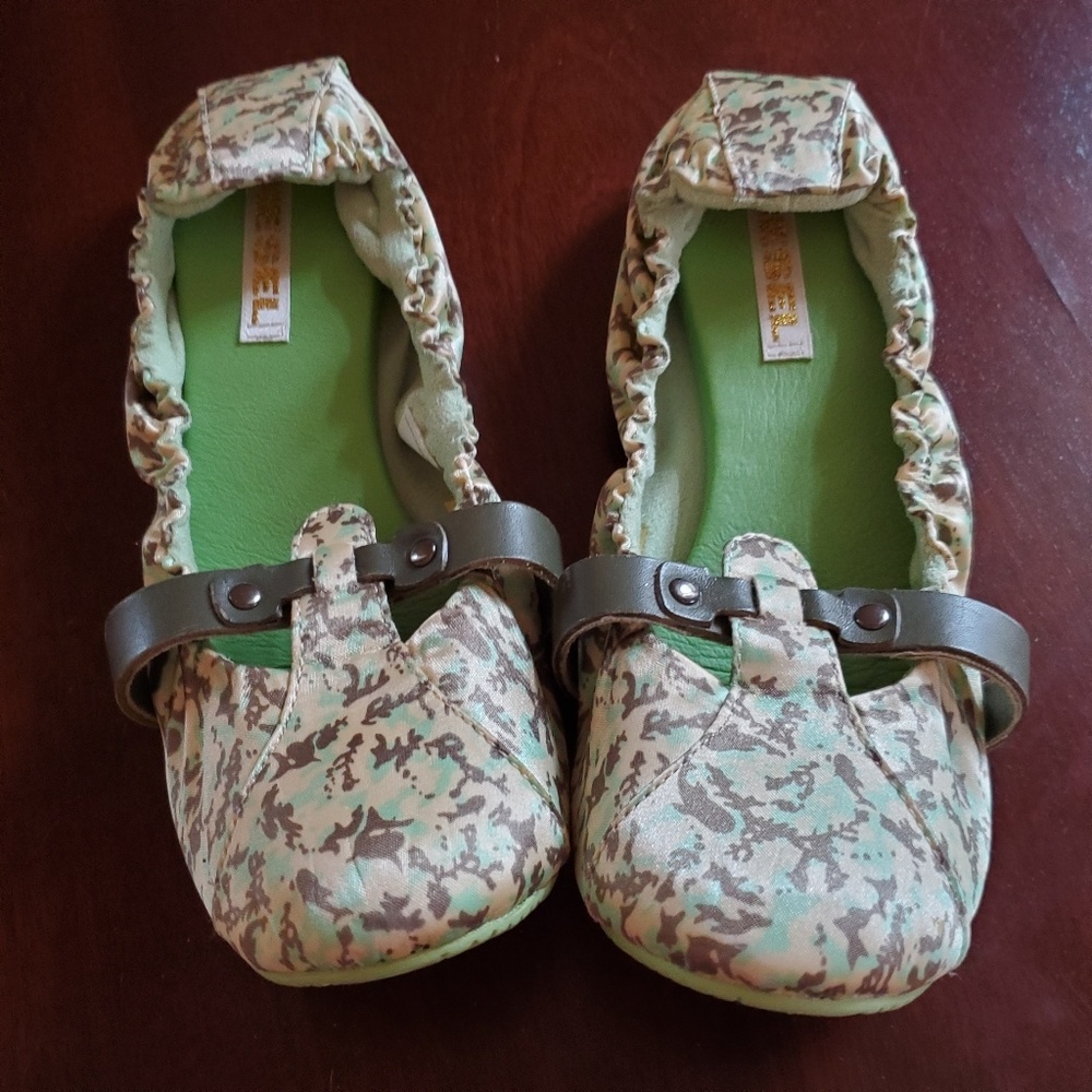 Diesel Obi Green Flats Size 4.5 / EU 36.5